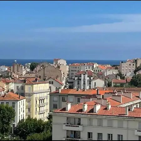 Entre Mer Et Terre Tolón
